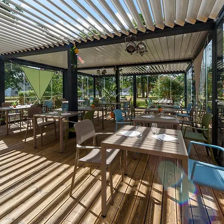 Apartahotel Zenitude Résidences Le Parc De L'escale