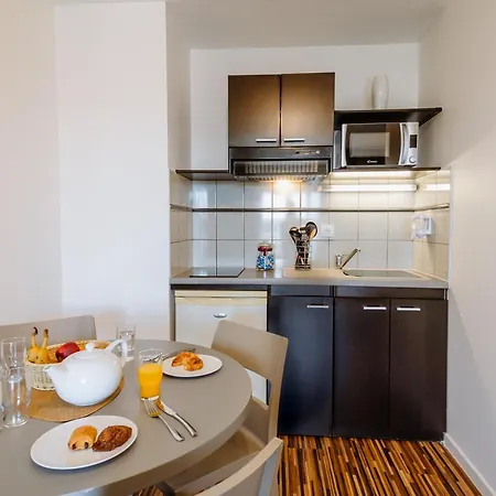 Aparthotel Zenitude Hotel-residences Le Parc De L'escale